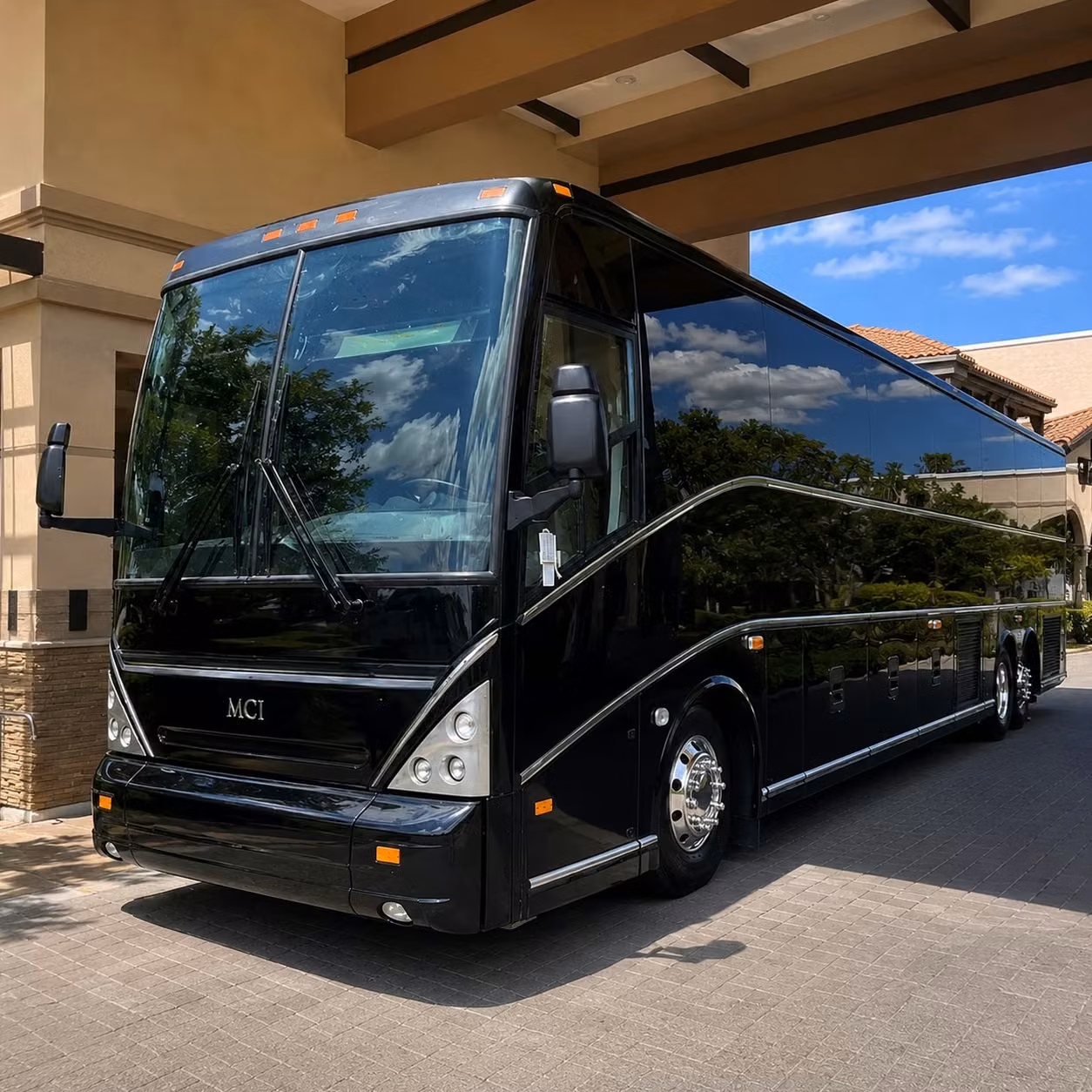 employee shuttle bus services between oakland office campuses